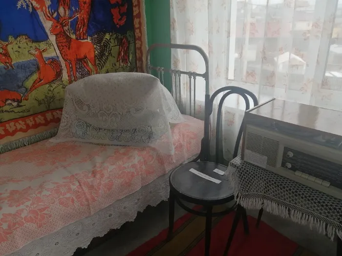 OVQPoKOyC00